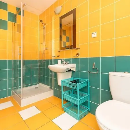 For 3 People, Breakfast Included Apartment *