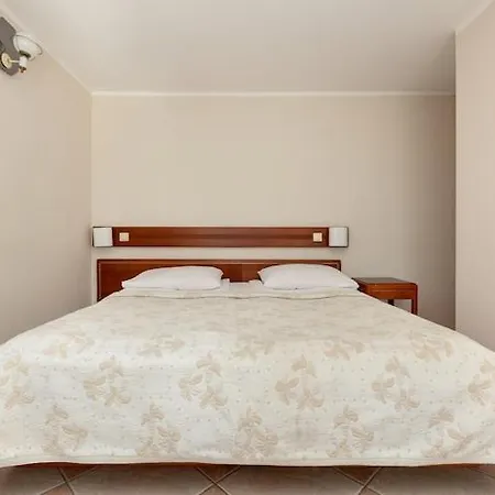 Apartment For 3 People, Breakfast Included *
