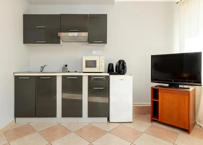 In Rewal, Breakfast Included Апартаменты Реваль